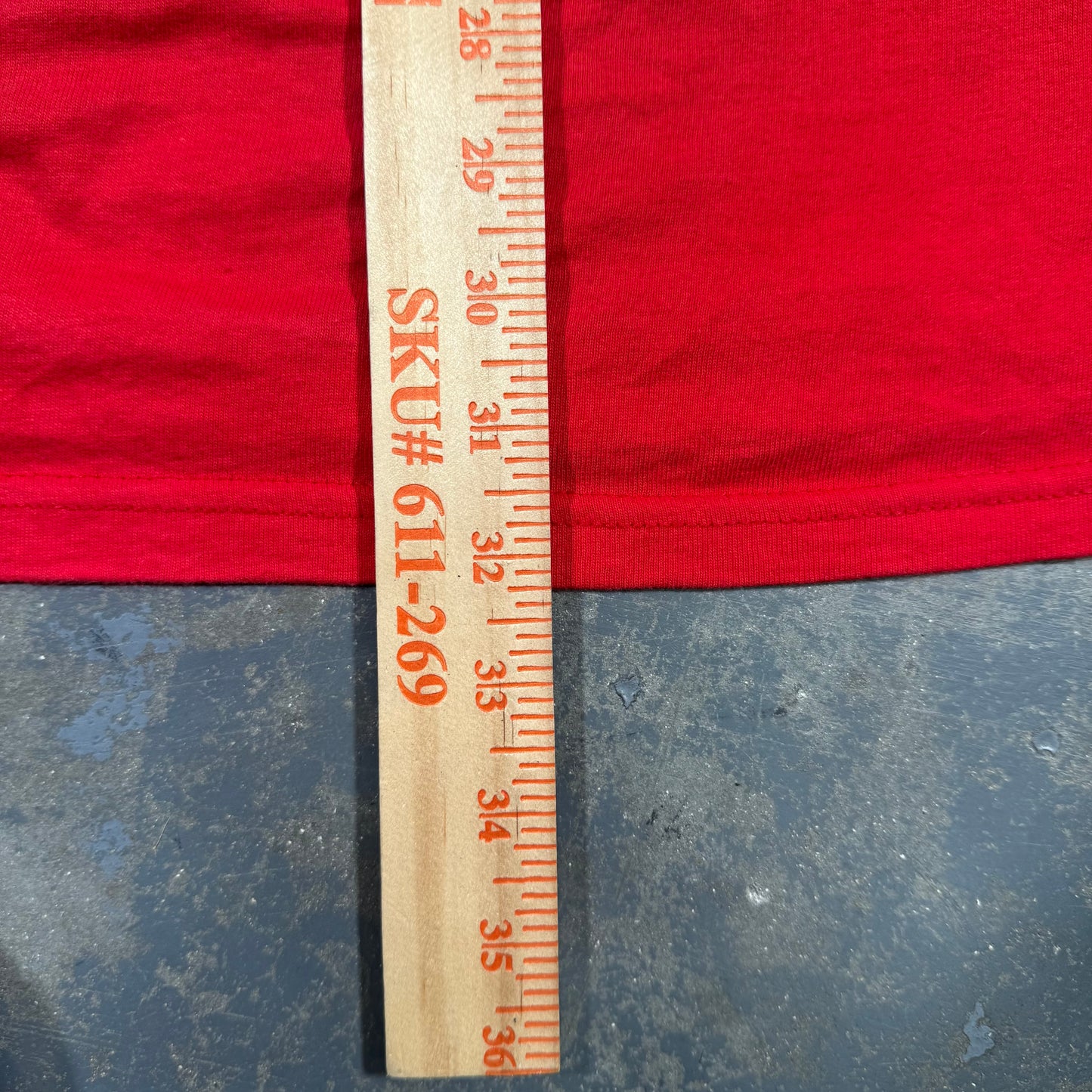 Detroit Red Wings Helmet Tee (XL)